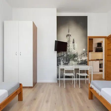 3-bedroom - 51 Dietla Street